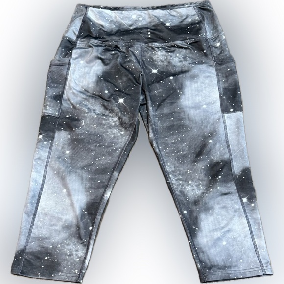 Jusue cropped capri leggings - black gray white - size xl - Picture 3 of 9